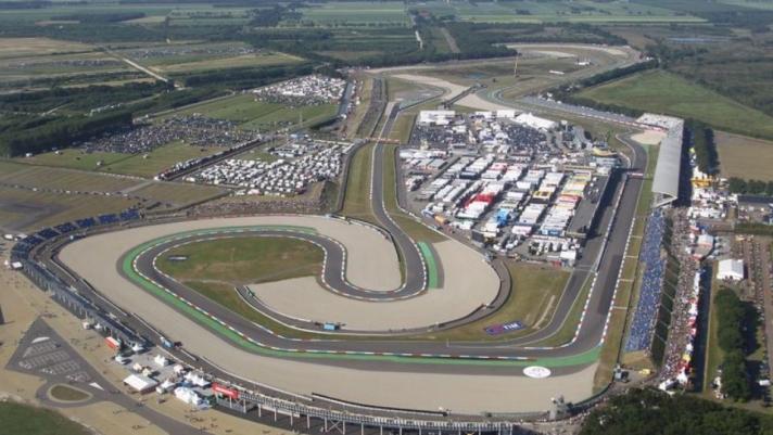 El TT Circuit Assen vuelve a demostrar por qué es conocido como "La Catedral del Motociclismo" - Noticias Alex Racing